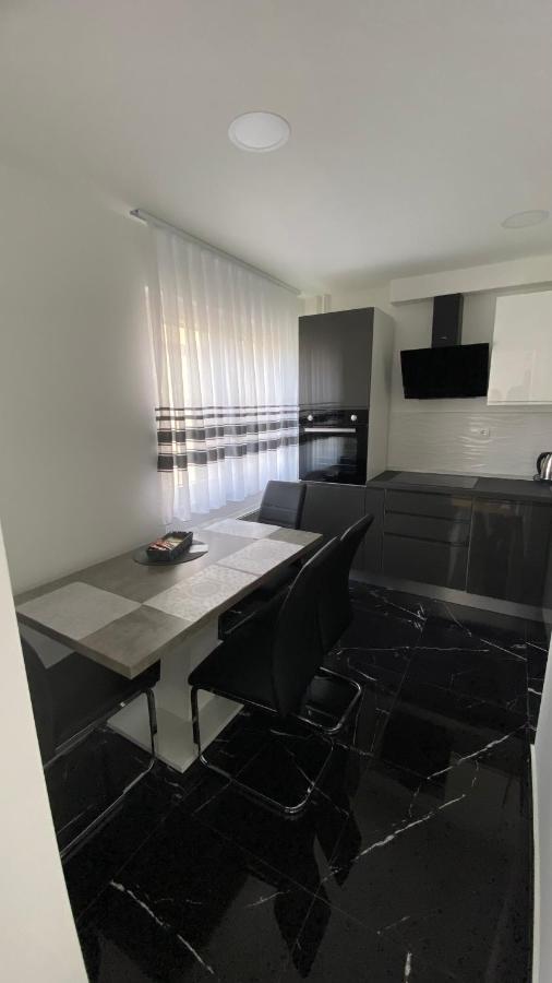 M.B.A. Apartments Karlovac Esterno foto