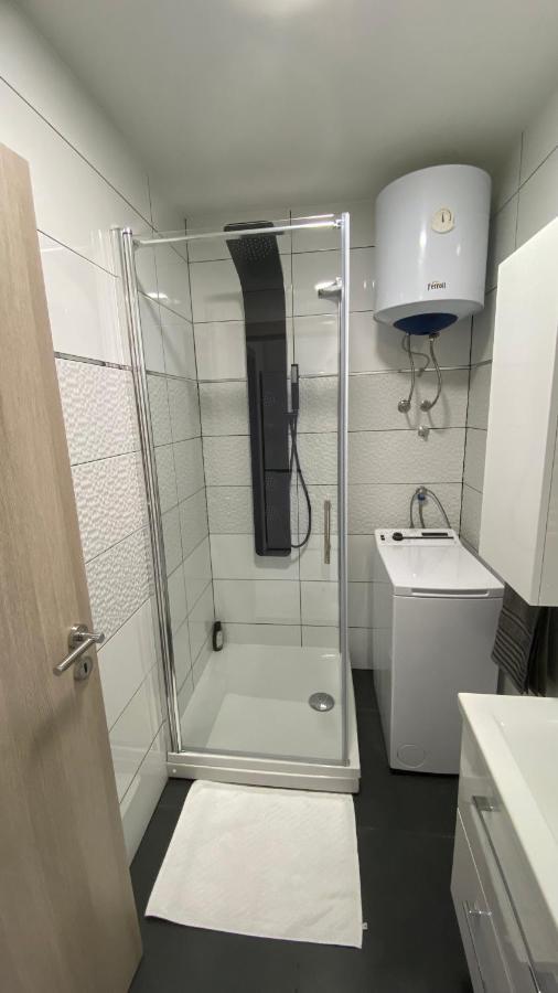 M.B.A. Apartments Karlovac Esterno foto